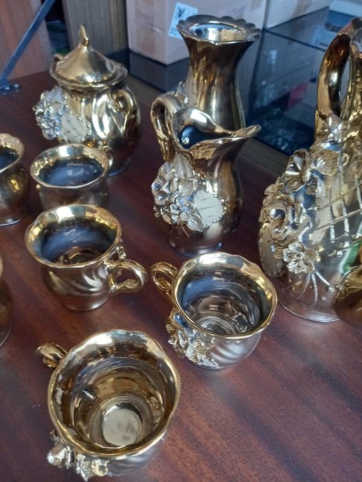 Продаю чайный сервиз