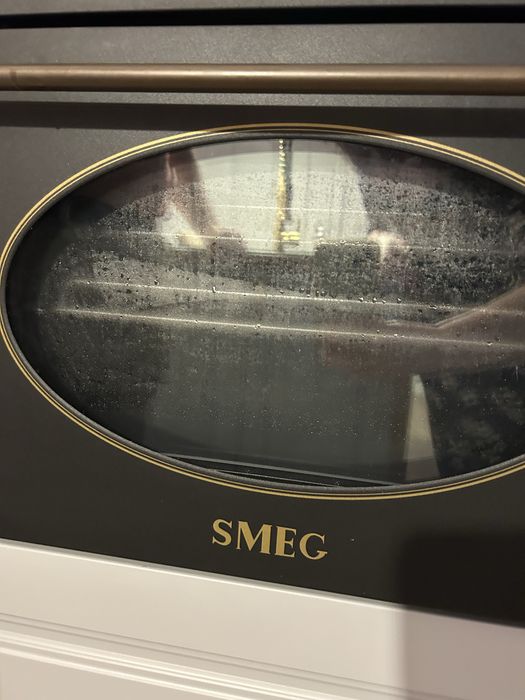 Cuptor cu aburi SMEG