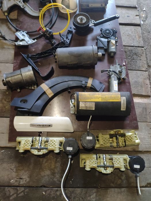 Запчасти на Мерседес w 210