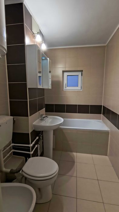 Ap spatios cochet decomandat 2 bai Piata 1 Mai/Ion Mihalache- Kiseleff