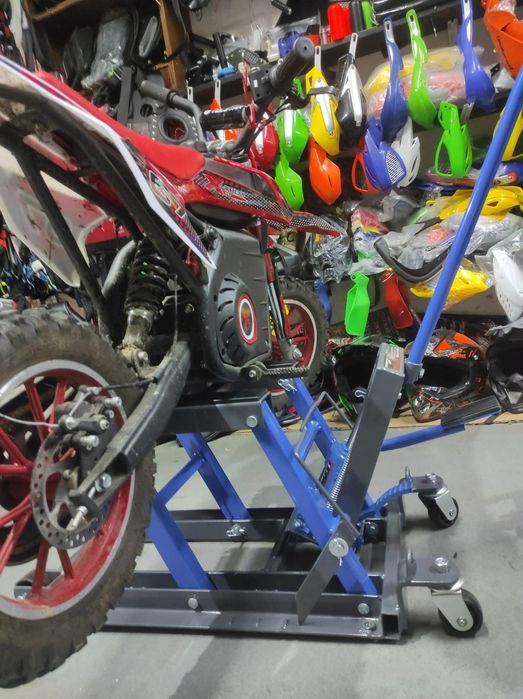 Хидравличен крик за мотор