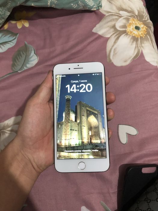 Iphone 8+  xotra 64 xolati yaxshi