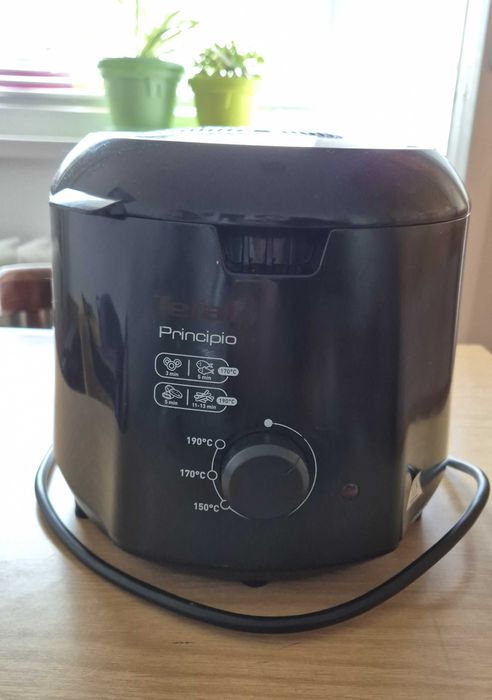 Фритюрник Tefal Minicompact FF230831 Principio, 1000W