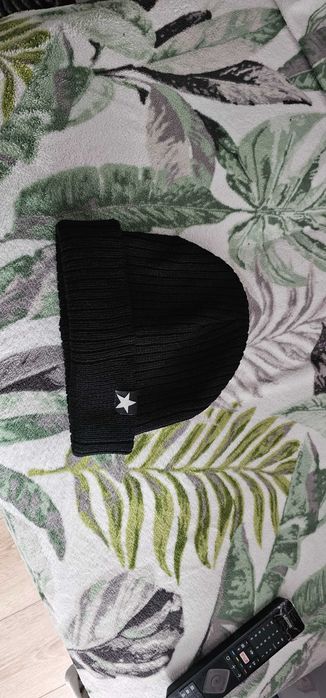 Căciuli ,fesuri bennie Fortnite, Converse , etc original, nou,