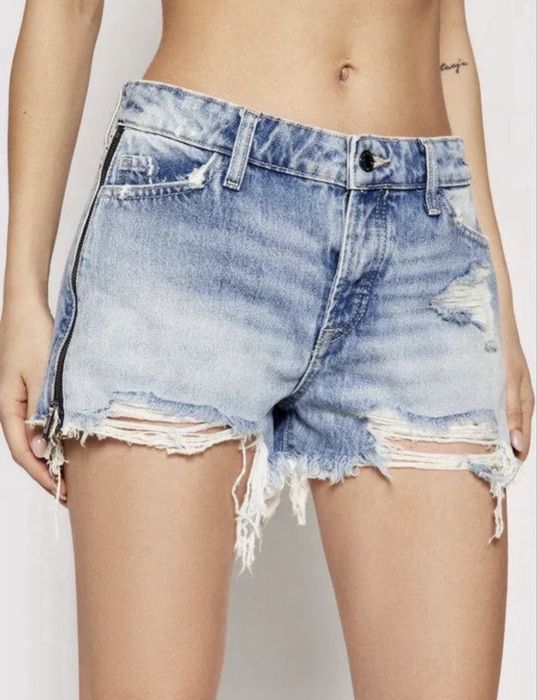 GUESS / дамски къси дънки W27