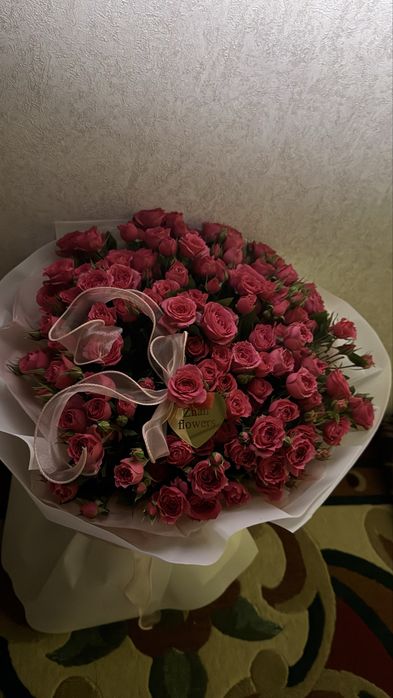 Букет из кустовых роз