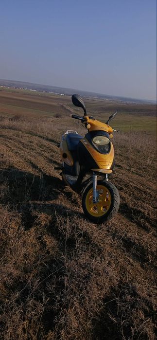 Vând scuter funcțional