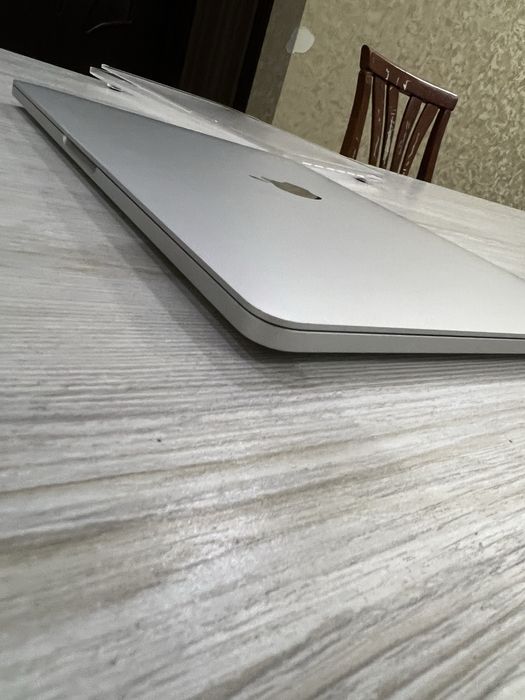 MacBook Pro M2 – Space Grey  Ideal holatda