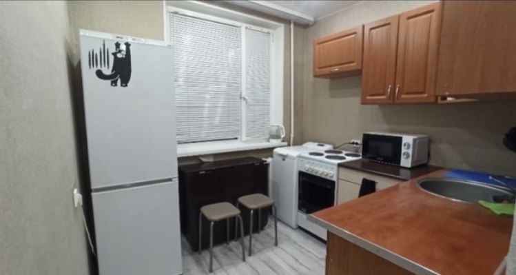 Сдаю посуточно квартиру Республики 10