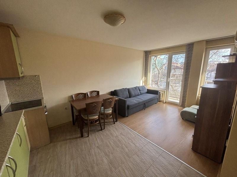 Тристаен апартамент под наем в центъра на София, 2021253