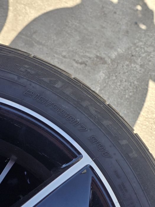 2 Броя 215/55/17 Falken 2x5,3mm