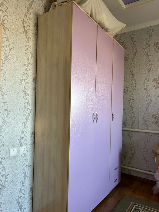 Детский кровать и шкаф