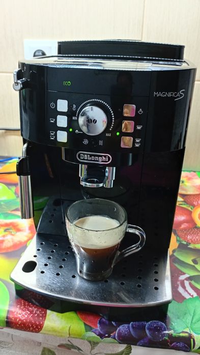 Expresor cafea DeLonghi Magnifica
