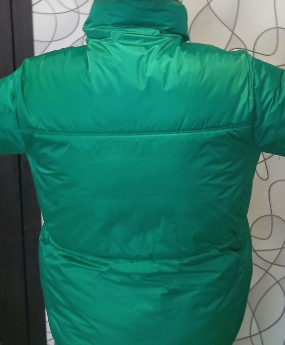 Продам куртку colin's