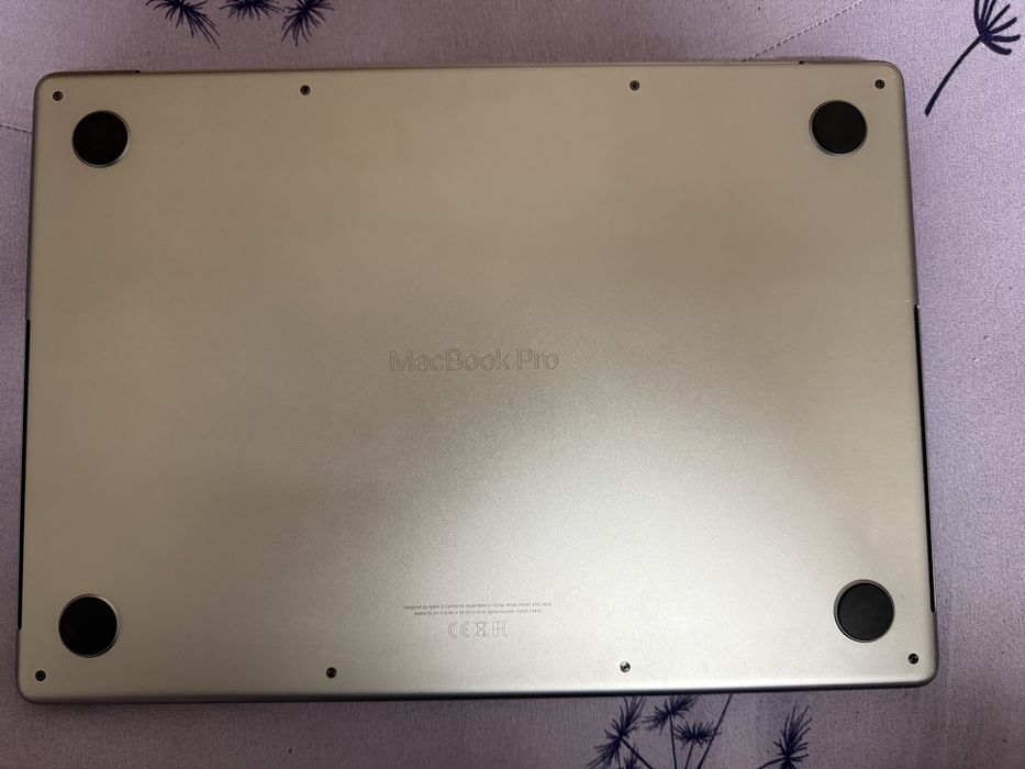 MacBook Pro 14” M1 Pro 2021 – A2442 – 512GB – PENTRU PIESE