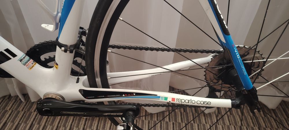 Карбоновый велосипед. Шоссейник  bianchi