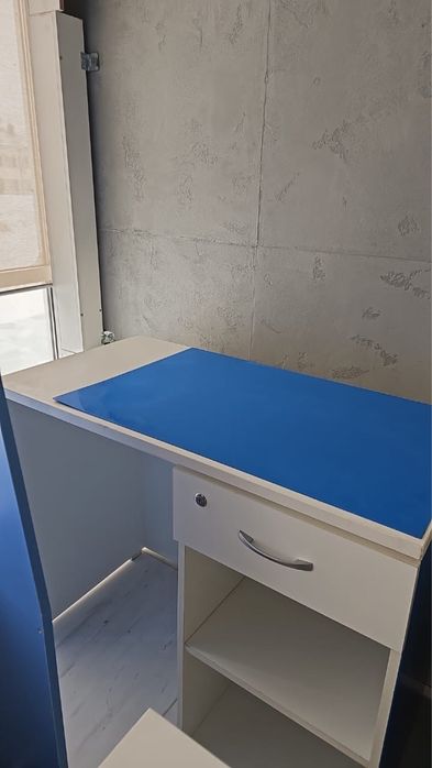 Продам рабочий стол с тумбой