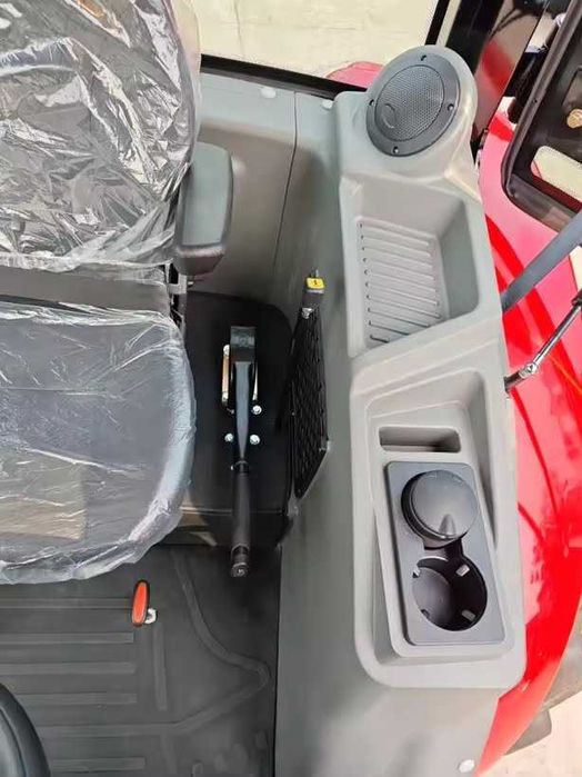 Tractor Nou 70 CP 90 CP 4WD 4x4 - Cabina cu AC si Incalzire NOI 2025