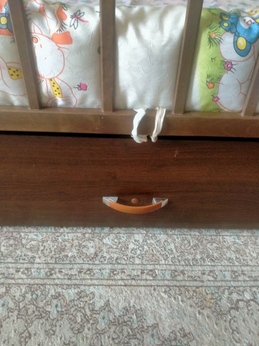 Детская кроватка