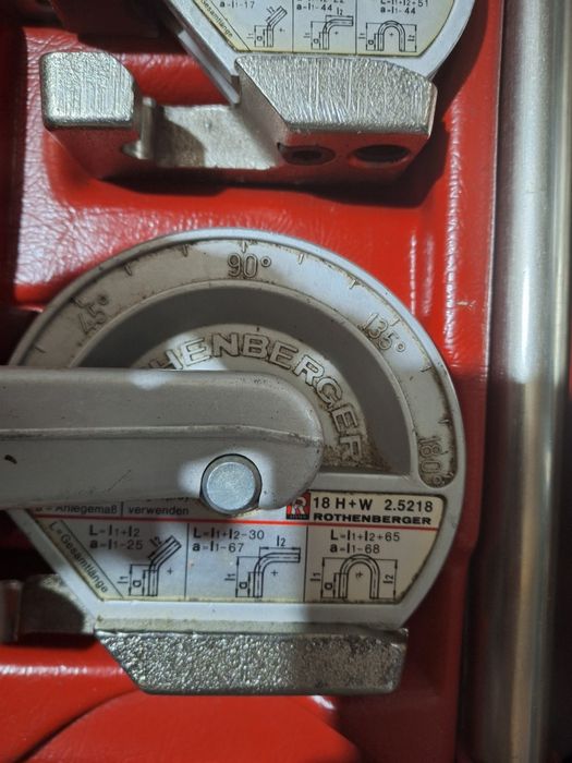 Presa manuala de indoit teava