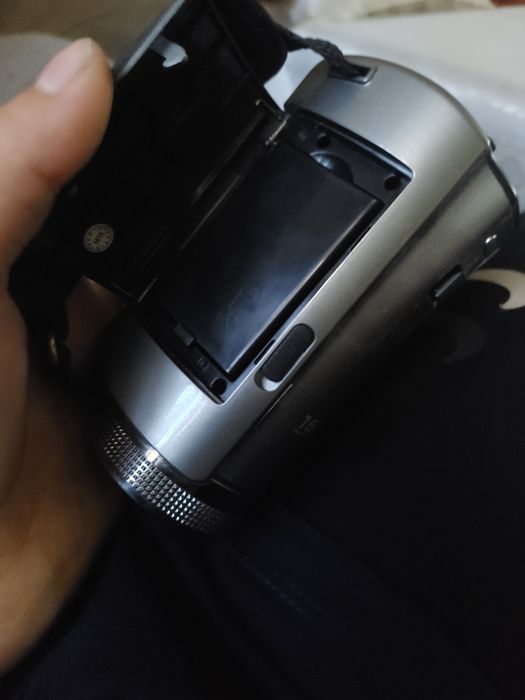 video camera sotiladi
