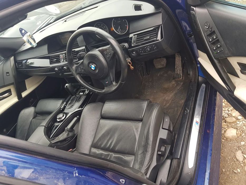 Dezmembram BMW E60 525 D  usa fata dreapta/usa spate dreapta/capota spate