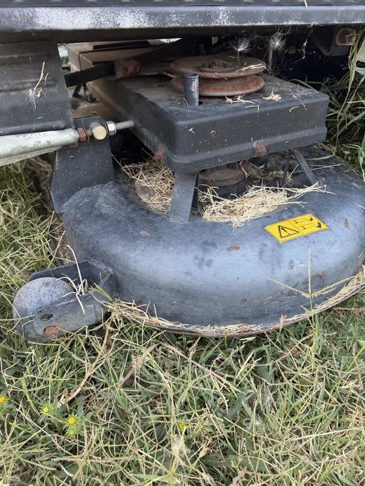 Masa de taiere tractoras gazon