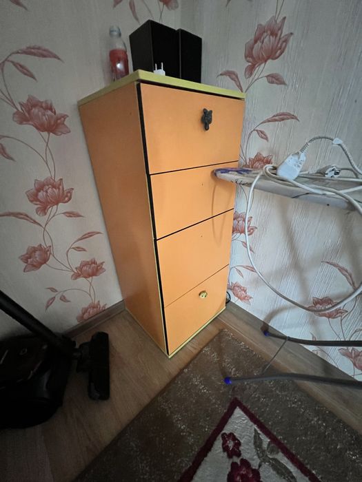 Детские шкафы в ярком цвете