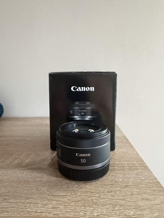 Obiectiv foto RF Canon 50 mm f1.8