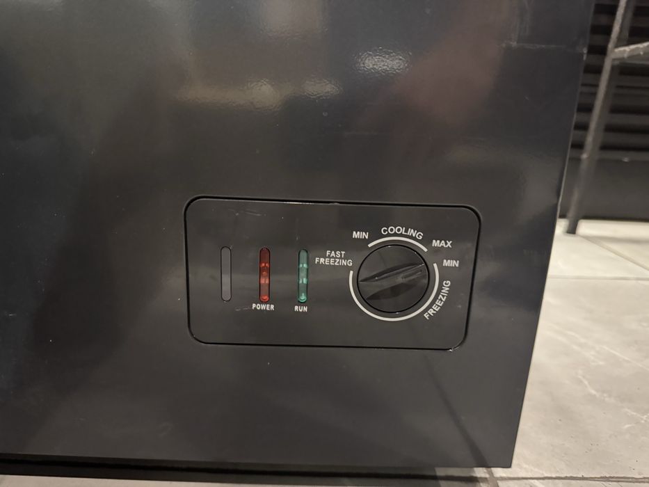 Продам морозильник