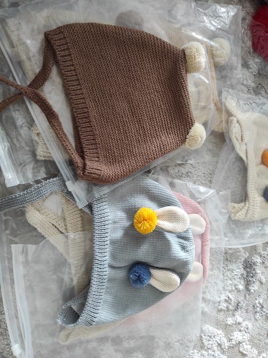 Вязаные шапочки малышам