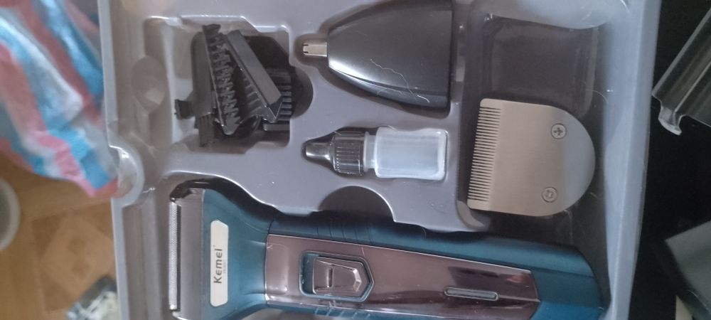 Професионална машинка за подстригване,брада  3 в 1 с 5 приставки