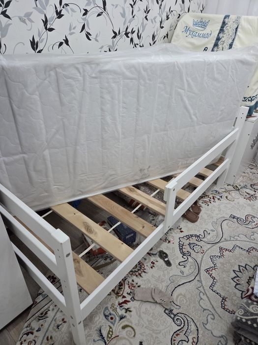 Продам детскую кровать 160×80