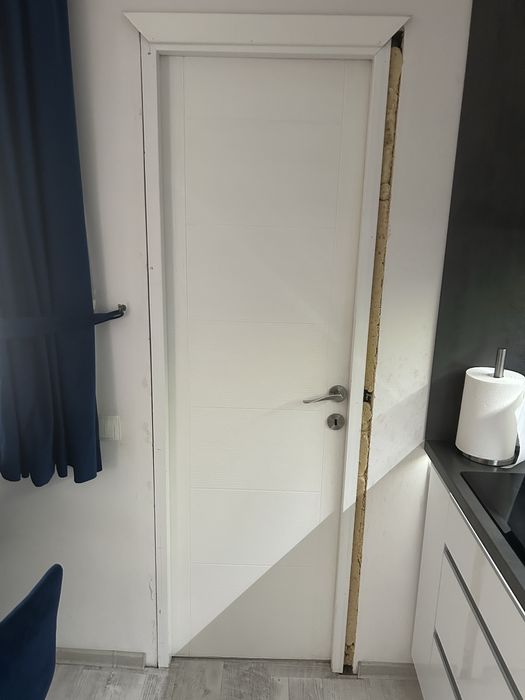 De vanzare - USI interior