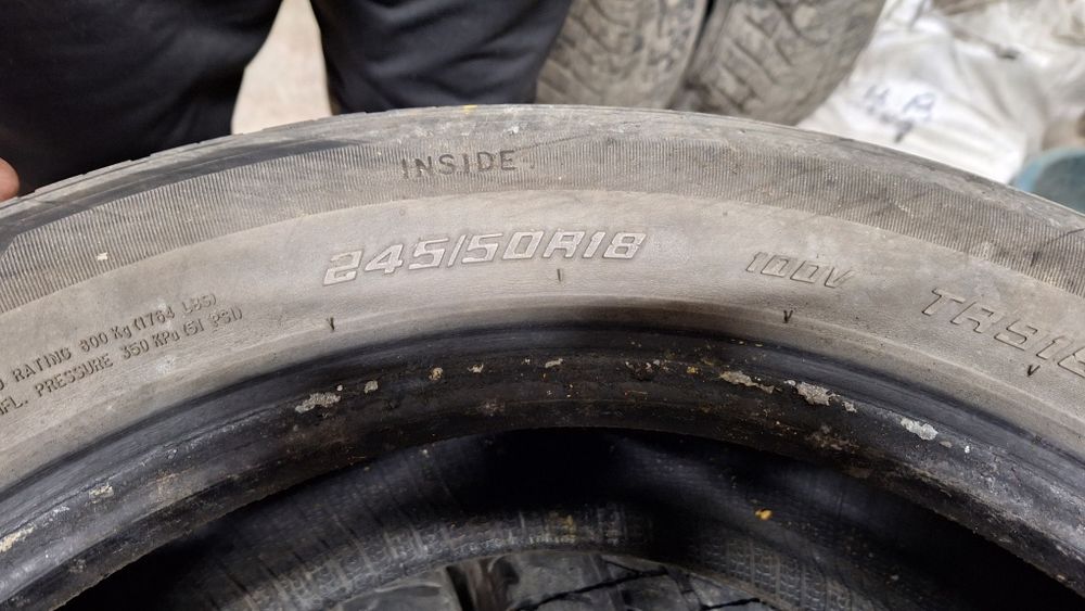 Продам резину 245/50/18