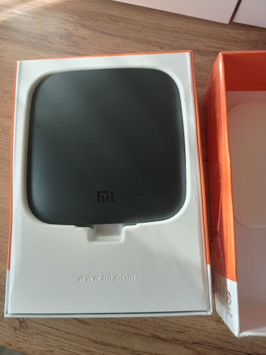 Смарт приставка Mi Box. 10000.