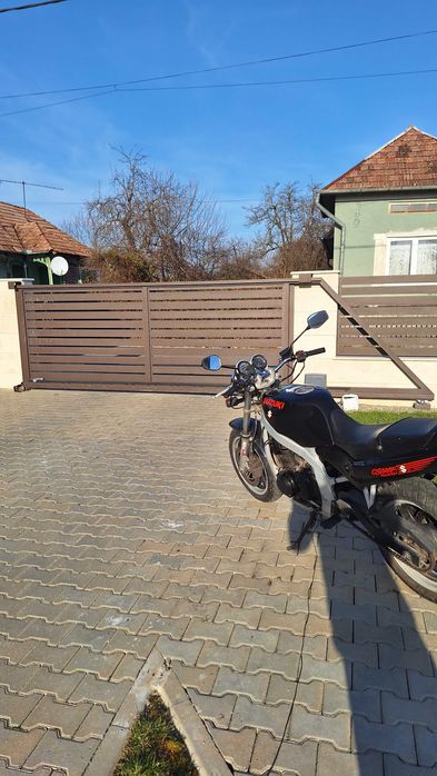 Motocicleta Suzuki gs 500E