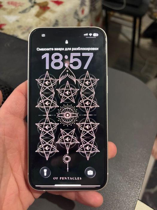 Продам айфон 13 б/у