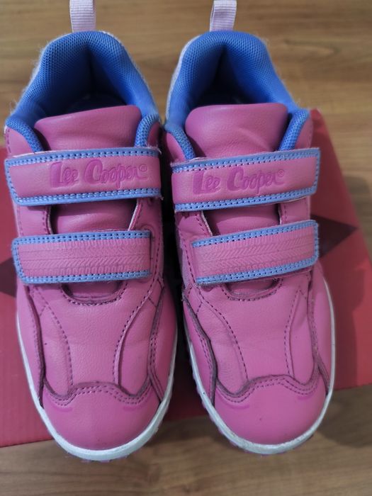 Детски кожени  маратонки за момиче"Lee Cooper"