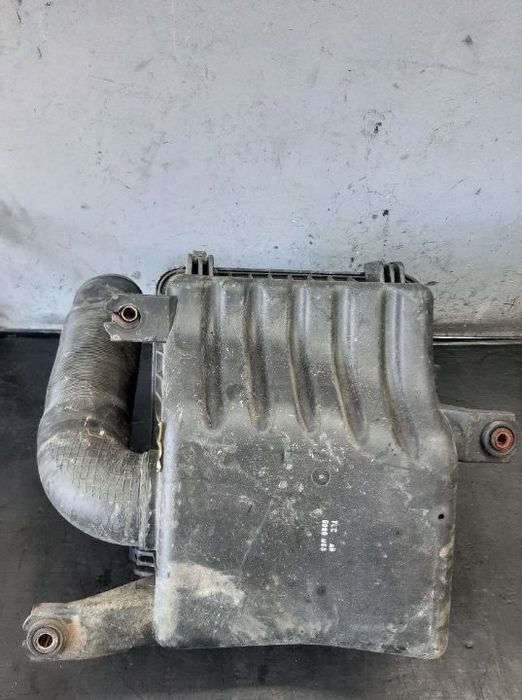 carcasa filtru aer 2.5 crdi kia sorento 28110-3e200