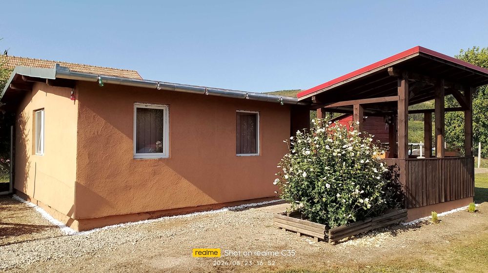 Casă de vânzare în Micești-Tureni