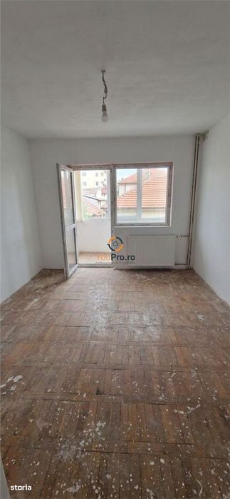 Apartament Decomandat Etaj 1 Zona Dambovita  Bloc Izolat