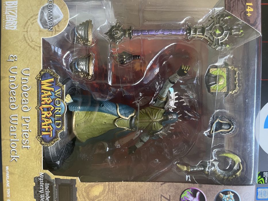 Undead Priest / Undead Warlock figure Warcraft