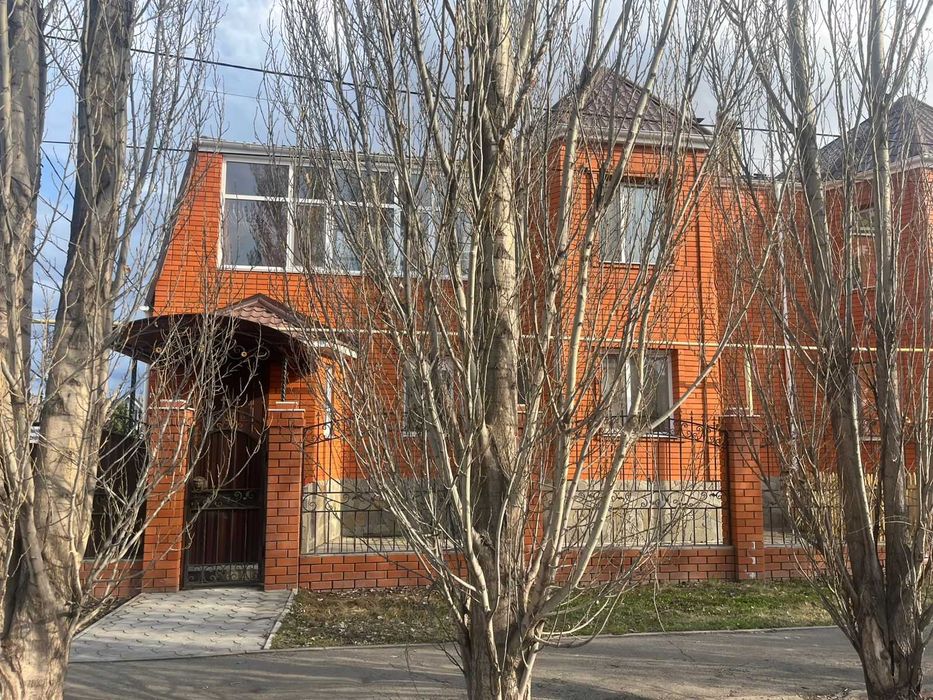 Продается коттедж на северо-западе.