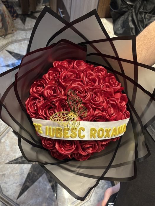 Buchet din satin 31 trandafiri cu sclipici