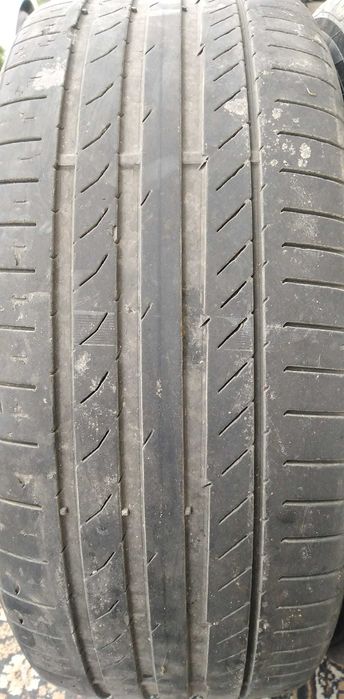 2x cauciucuri de vară CONTINENTAL 235/45/19 V XL în stare  foarte bună