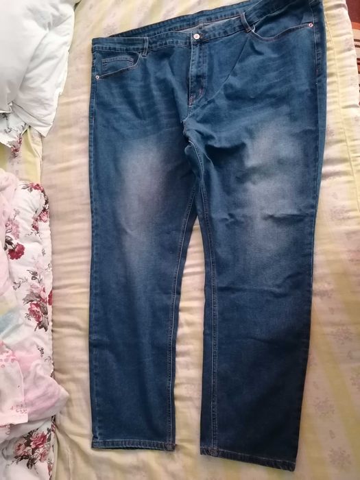 Blugi mărimea 6xl