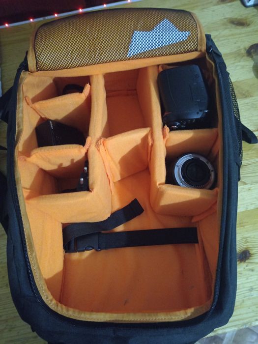 aparat foto Nikon D90 + obiectiv Nikon af-s 18-70mm+rucsac pentru camera