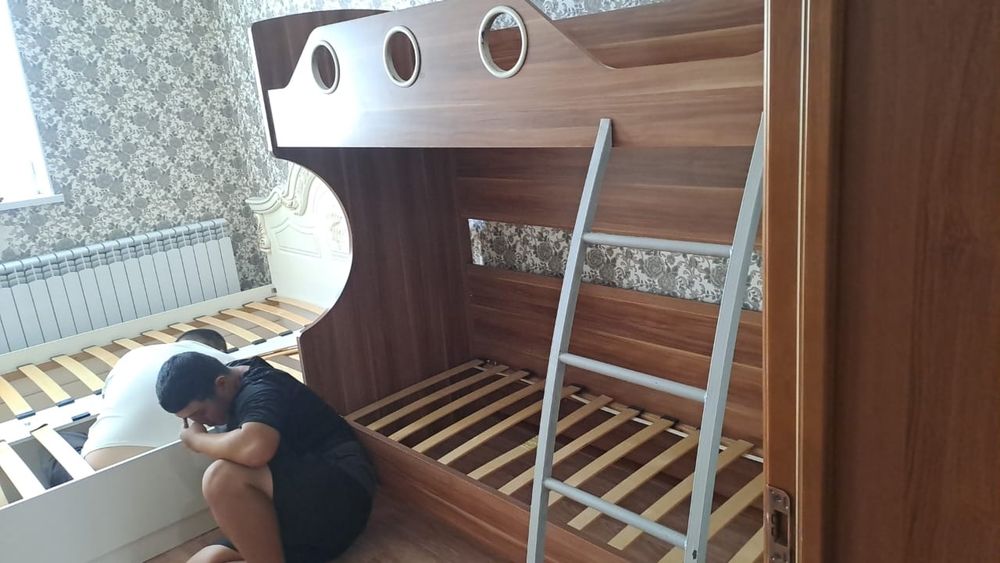 Двухэтаж.   кровати