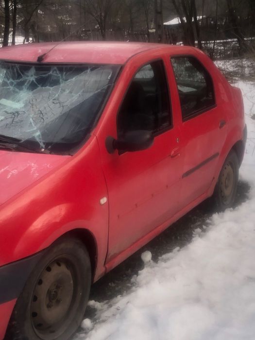 Vând Dacia Logan 1,6 MPI model 2005